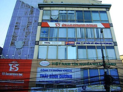 Tạm hoãn phiên phúc thẩm xét xử cựu Tổng giám đốc Chứng khoán Trường Sơn kêu oan