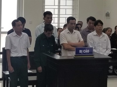 Các bị cáo tại phiên tòa sơ thẩm