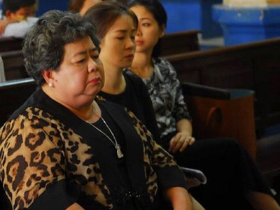 Bà Hứa Thị Phấn.