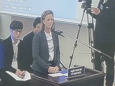 Bà Kolmakova Ekaterina, vợ bị cáo Phạm Nhật Vũ