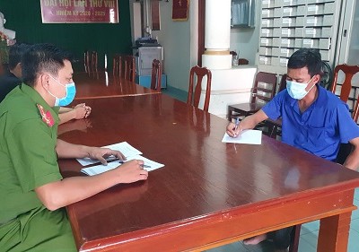 Bắt quả tang đối tượng buôn lậu 13.000 bao thuốc lá ngoại