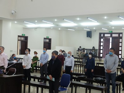 Các bị cáo tại phiên tòa phúc thẩm 