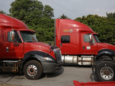 TCH: Doanh số xe đầu kéo Mỹ Navistar lập kỷ lục mới