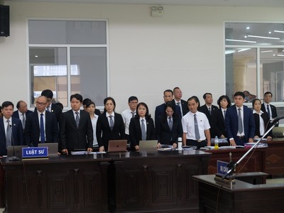 Các luật sư tham gia phiên tòa