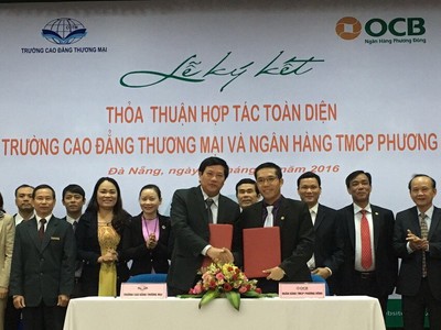 OCB và trường cao đẳng thưởng mại ký hợp tác toàn diện
