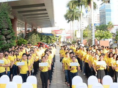 Nam A Bank tổ chức lễ ra quân “ngày hội bán hàng” 2016