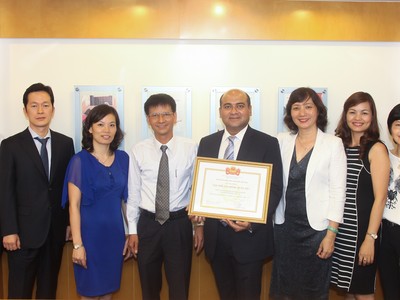 Prudential Finance nhận danh hiệu “Tập thể lao động xuất sắc”