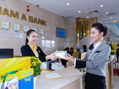 Lãi suất giảm tiền vẫn chạy mạnh vào ngân hàng