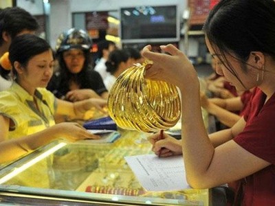 NHNN Chi nhánh TP.HCM yêu cầu chấp hành nghiêm chế độ hóa đơn, chứng từ trong mua bán vàng miếng