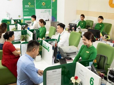 Người nhà lãnh đạo OCB bán thành công 300.000 cổ phiếu