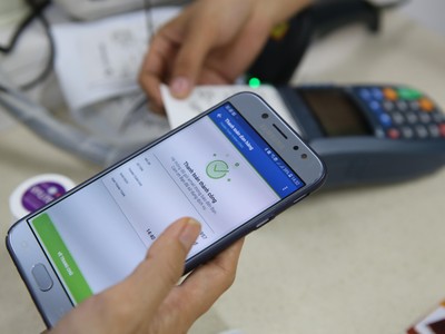 Giá trị thanh toán không tiền mặt tăng mạnh nửa đầu năm