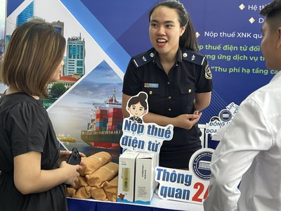 Phó thủ tướng Lê Minh Khái: Cần đẩy mạnh hơn chuyển đổi số và thanh toán phi tiền mặt