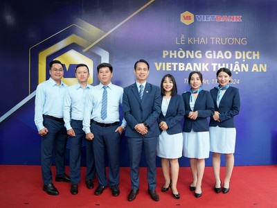 Vietbank và “cú đúp” trong ngày khai trương điểm giao dịch thứ 119 Phòng Giao dịch Vietbank Thuận An
