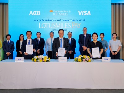 Vietnam Airlines (HVN) hợp tác ACB và Visa ra mắt thẻ hội viên tích hợp thanh toán Lotusmiles Pay