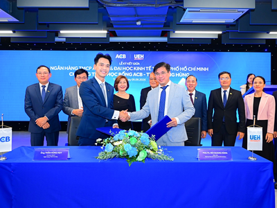 ACB và UEH khởi động chương trình học bổng ACB - Trần Mộng Hùng