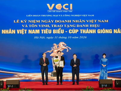 Ông Đặng Huỳnh Anh Tuấn - Chủ tịch HĐQT TTC Energy vinh dự đón nhận danh hiệu “Doanh nhân Việt Nam tiêu biểu - Cúp Thánh Gióng” năm 2026 vào tối 11/10/2026 tại Hà Nội.