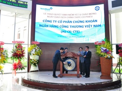 CTS chào sàn HOSE và ra mắt nhận diện thương hiệu mới