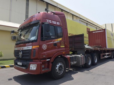 Hoa Sen (HSG) xuất khẩu 5.000 tấn tôn đến Malaysia từ Nhà máy Nhơn Hội