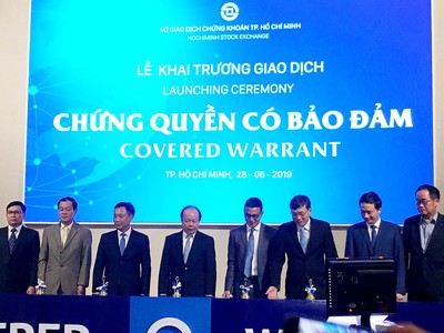 Khai trương giao dịch chứng quyền có bảo đảm, Bộ Tài chính chỉ đạo vận hành thông suốt và an toàn
