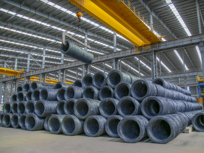 Khó lường với cổ phiếu thép, đạm