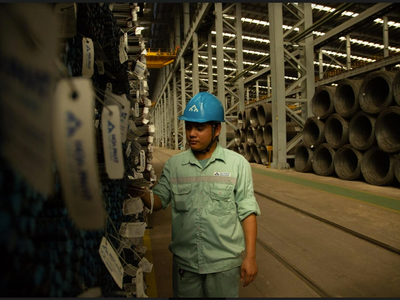 Sản lượng thép xây dựng Hòa Phát tháng 5 tăng 32% so với tháng trước