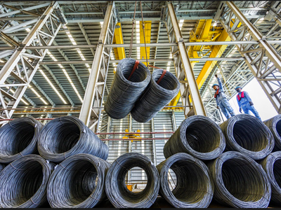 Hòa Phát (HPG): Giá cổ phiếu lên đỉnh 22 tháng, Thành viên HĐQT đăng ký bán 1 triệu cổ phiếu