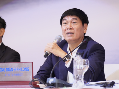 Cổ phiếu HPG khởi sắc, vợ chồng ông chủ Hòa Phát kiếm 3.500 tỷ đồng