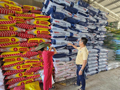 Phú Mỹ cung ứng gần nửa triệu tấn phân bón cho vụ Hè thu