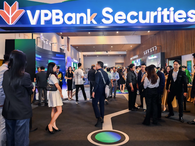 Tiết lộ 2 nền tảng cho “bé Gióng 3 tuổi” VPBankS tăng trưởng nhanh sau IPO từ Tổng giám đốc VPBank Nguyễn Đức Vinh