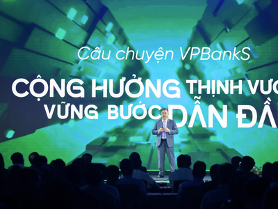 Ông Vũ Hữu Điền, Tổng giám đốc VPBankS tư vấn lựa chọn mua VPBankS hay VPB