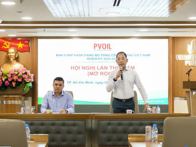 Ông Cao Hoài Dương - Bí thư Đảng ủy, Chủ tịch HĐQT PVOIL chỉ đạo tại Hội nghị