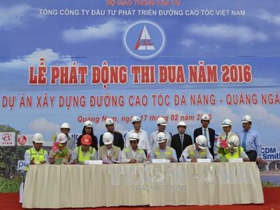 Các đơn vị ký cam kết phấn đấu thông xe 65 km đầu tiên cao tốc Đà Nẵng – Quảng Ngãi trước 31/12/ 2016