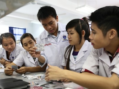 Sinh viên Y thực tập (Ảnh minh họa)