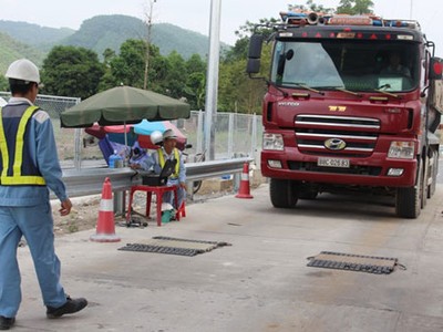 Hơn 3.000 phương tiện bị từ chối phục vụ trên tuyến cao tốc Nội Bài - Lào Cai