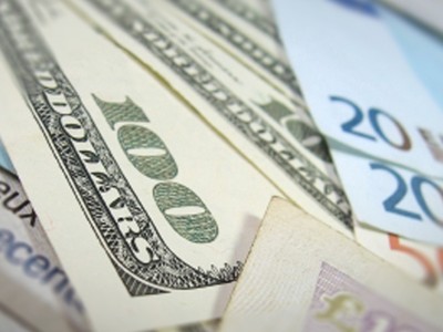 Tỷ giá trung tâm ngày 14/4 tăng 13 đồng/USD, vàng giảm giá mạnh