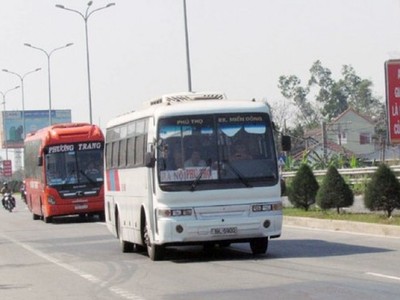 Hiện cả nước có trên 2.600 xe chở người đã thực hiện chuyển đổi thành xe chở hàng. (Ảnh minh họa)