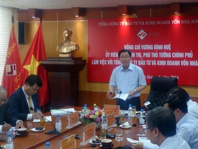 Phó Thủ tướng Vương Đình Huệ đề nghị SCIC thực hiện tốt hơn việc tái cơ cấu, đầu tư thêm vốn để nâng cao hiệu quả hoạt động sản xuất kinh doanh.