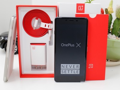 Dù có mặt ở Việt Nam theo đường xách tay từ lâu, smartphone tầm trung của OnePlus giờ mới được phân phối chính hãng tại Việt Nam với giá 4,99 triệu đồng. OnePlus là thương hiệu Trung Quốc mới nổi, gây chú ý ở thị trường smartphone quốc tế trong vòng 2 năm