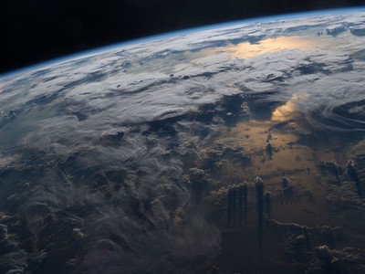 Hoàng hôn trên một đại dương vào ngày 3/3/2016.