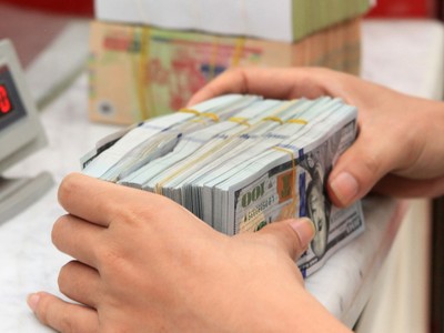 Tỷ giá trung tâm ngày 15/6 tăng 10 đồng/USD, giá vàng tăng trở lại