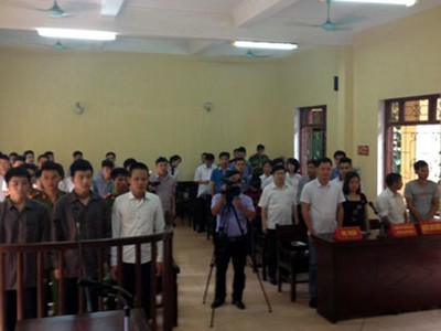 Toàn cảnh phiên tòa.