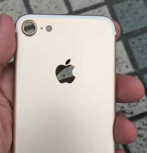 iPhone 7 lộ mặt lưng với thiết kế ăng-ten ẩn