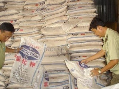 Cơ quan chức năng đã phát hiện gần 50% số mẫu phân bón không đạt chỉ tiêu chất lượng như đăng ký và công bố trên bao bì. (Ảnh minh họa)
