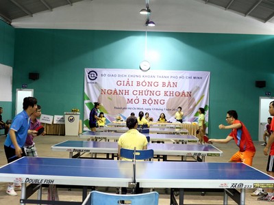 Báo Đầu tư tham gia Giải bóng bàn Ngành chứng khoán mở rộng 2016