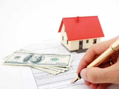 Có những quảng cáo cho vay tiêu dùng chỉ hưởng lãi suất rất thấp, nhưng sau khi ký hợp đồng, khách hàng mới "té ngửa" vì con số lãi thực.