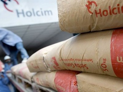 Tập đoàn LafargeHolcim vừa ký một thỏa thuận bán toàn bộ 65% cổ phần của mình tại liên doanh LafargeHolcim Việt Nam cho công ty sản xuất xi măng của Thái Lan Siam City (SCCC)