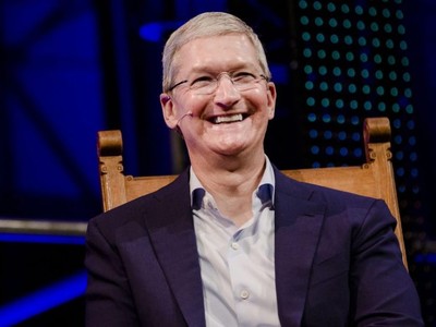 Sau 5 năm làm CEO của Apple, Tim Cook kiếm được số cổ phiếu trị giá 373 triệu USD tính theo giá thị trượng ngày hôm qua