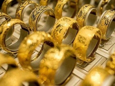 Sáng ngày 27/7, giá vàng giảm đúng bằng mức tăng ngày hôm qua