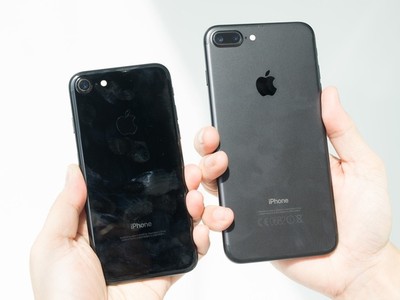 So sánh iPhone 7 Jet Black và Black