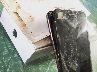 Hình ảnh chiếc iPhone 7 bị phát nổ ngay trong vỏ hộp đựng